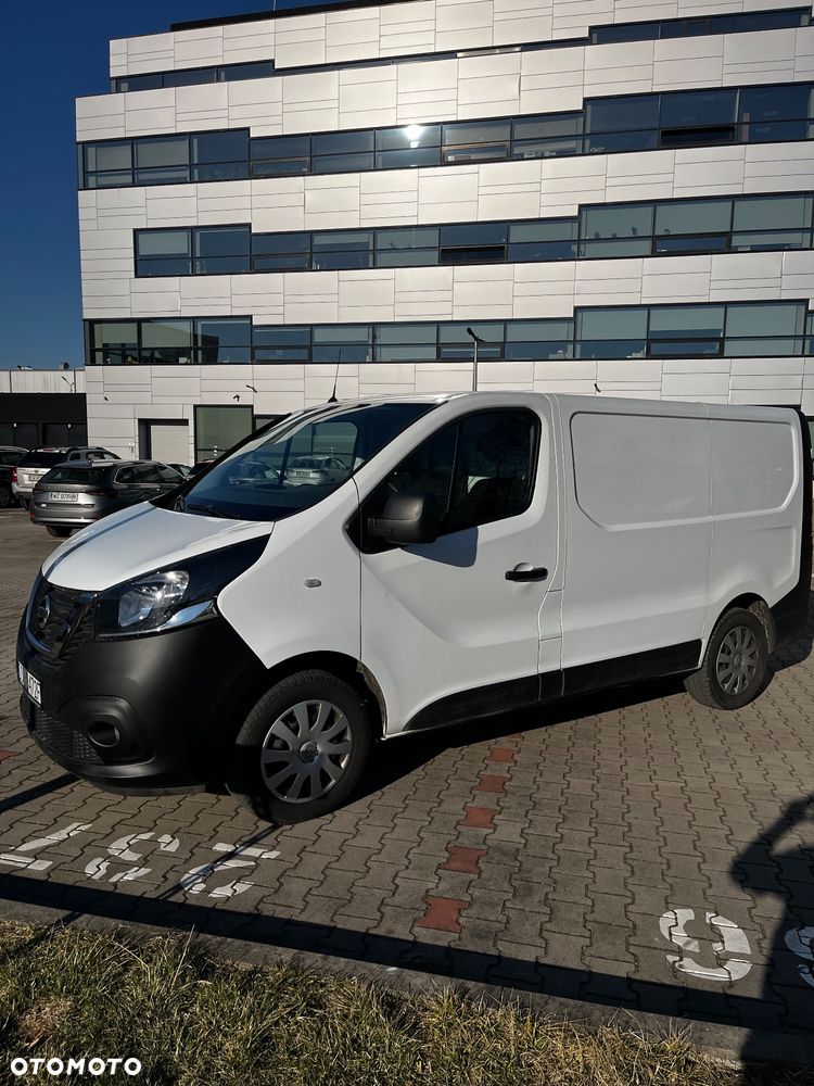 Nissan NV 300 Trafic Vivaro - 2