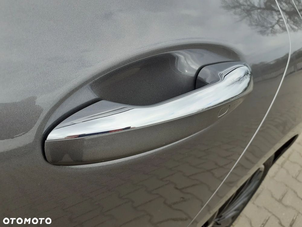Mercedes-Benz CLA 200 AMG Line 7G-DCT - 17