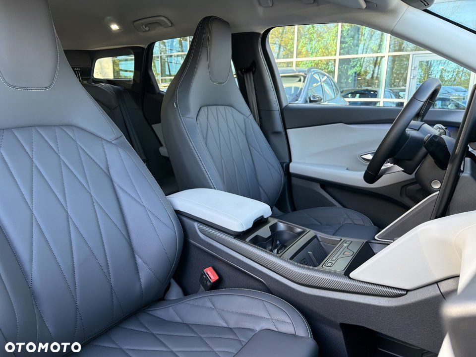 Ford Explorer - 15