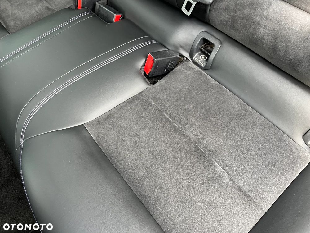 Infiniti Q30 - 33
