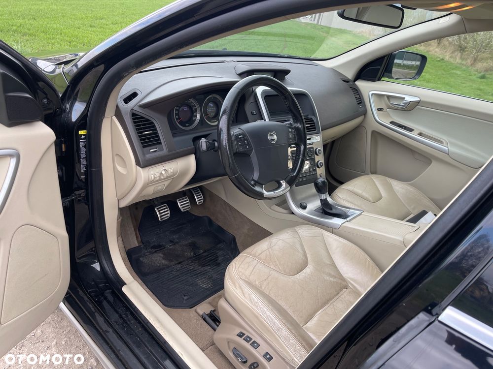 Volvo XC 60 D5 AWD Kinetic - 13