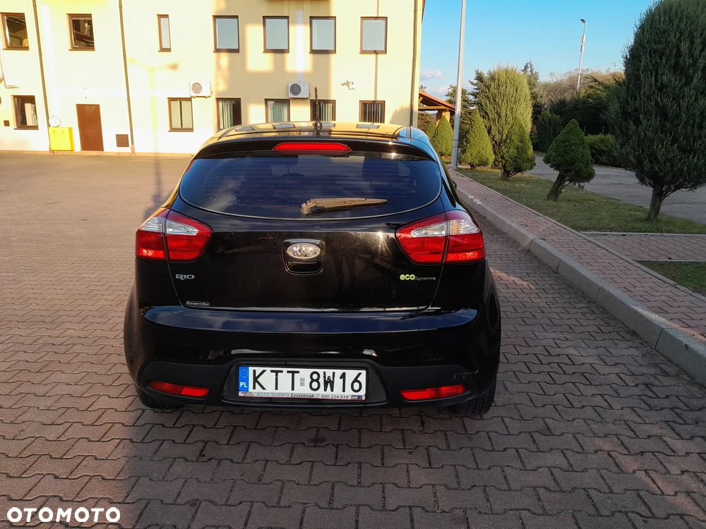 Kia Rio 1.4 L - 13