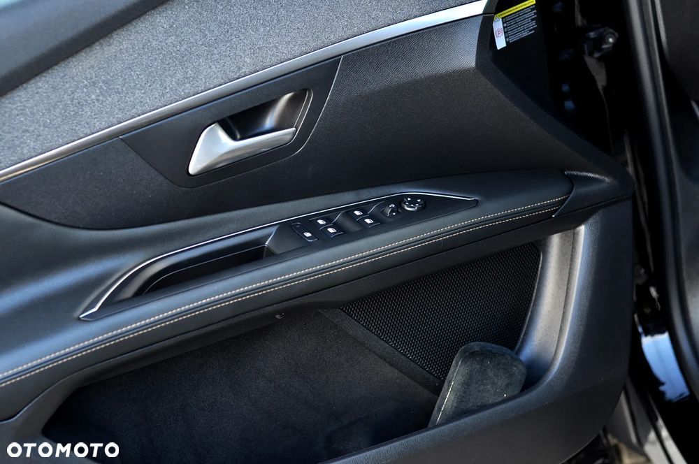 Peugeot 3008 PureTech 180 Stop & Start GPF EAT8 GT - 24