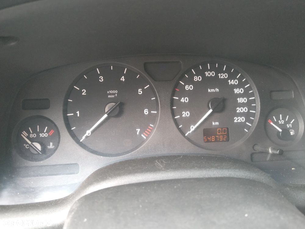 Opel Astra 1.6 - 9