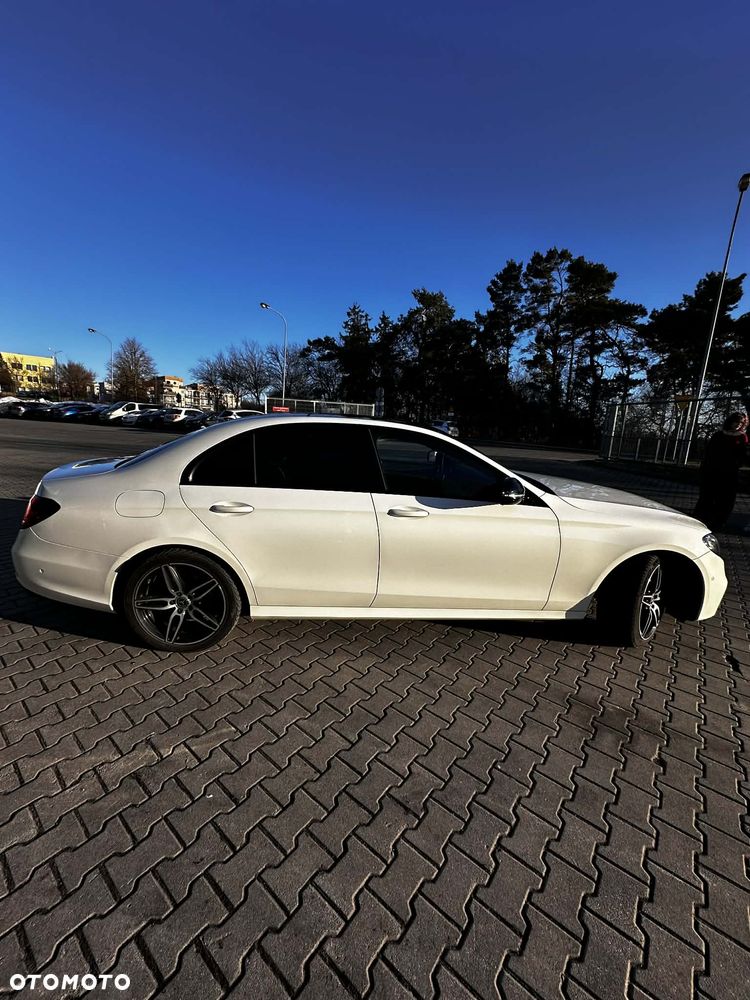 Mercedes-Benz Klasa E 220 d 4-Matic Avantgarde - 4