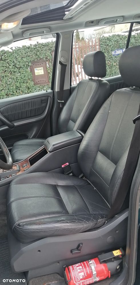 Mercedes-Benz ML - 9