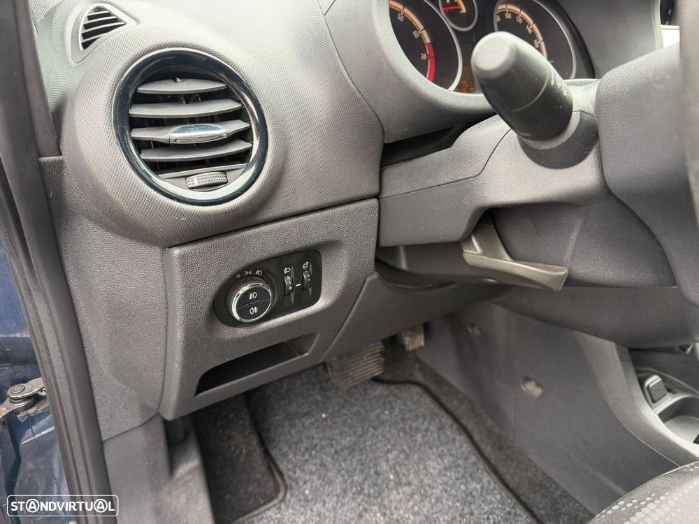 Opel Corsa 1.2 Connect Easytronic - 26