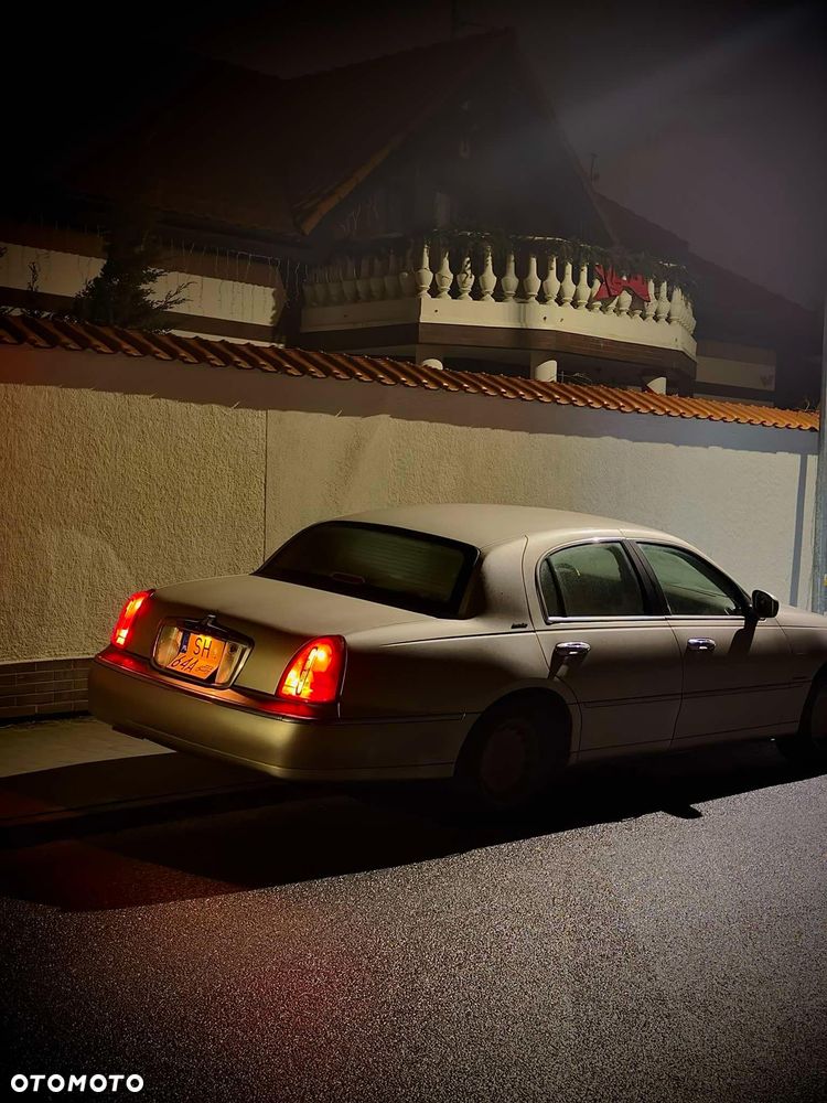 Lincoln Town Car 4.6 Executive - 31