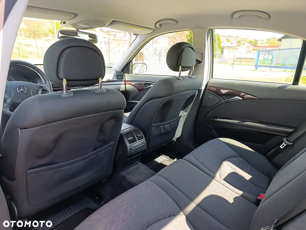Mercedes-Benz Klasa E 220 CDI Automatik Classic DPF BusinessEDITION - 14
