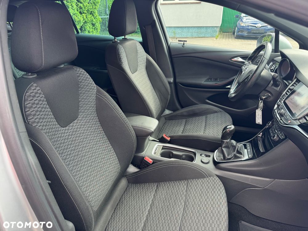Opel Astra 1.6 D (CDTI) Dynamic - 12