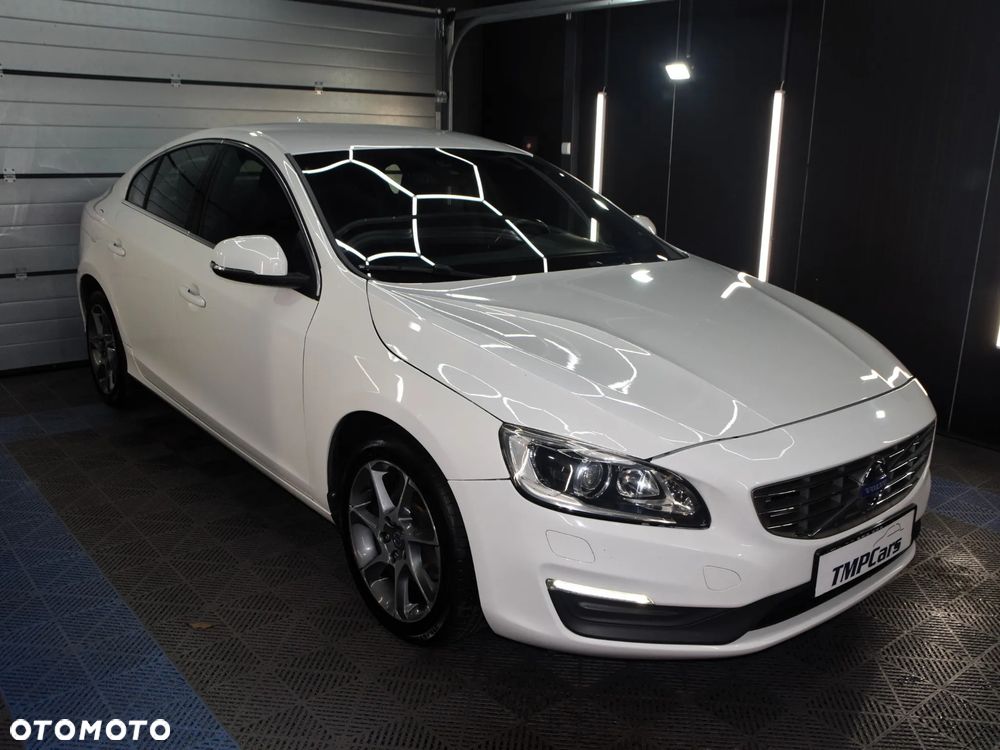 Volvo S60 D4 Drive-E Momentum - 26
