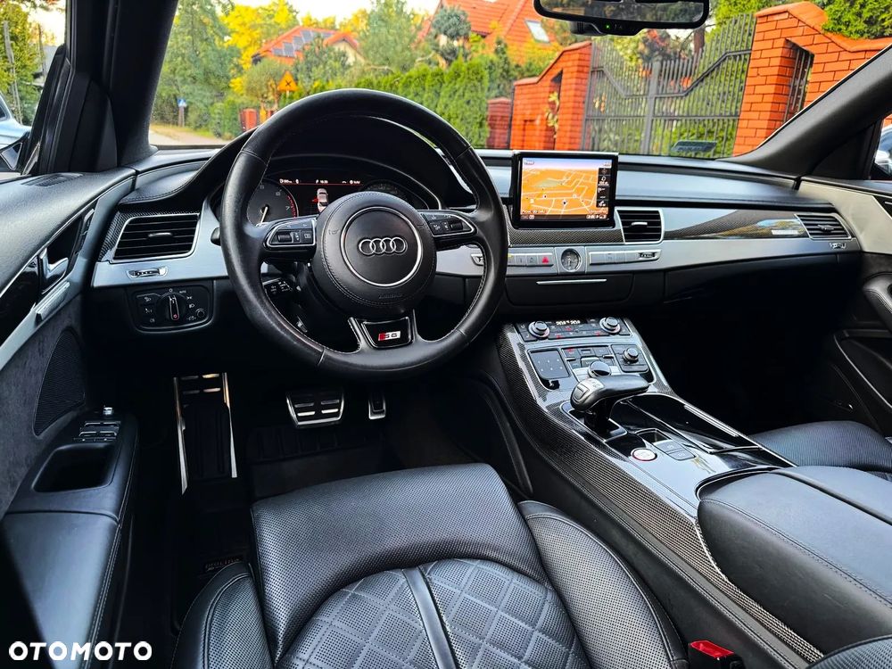 Audi S8 - 27