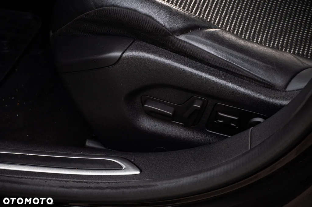 Citroën C5 2.0 HDi Exclusive - 36