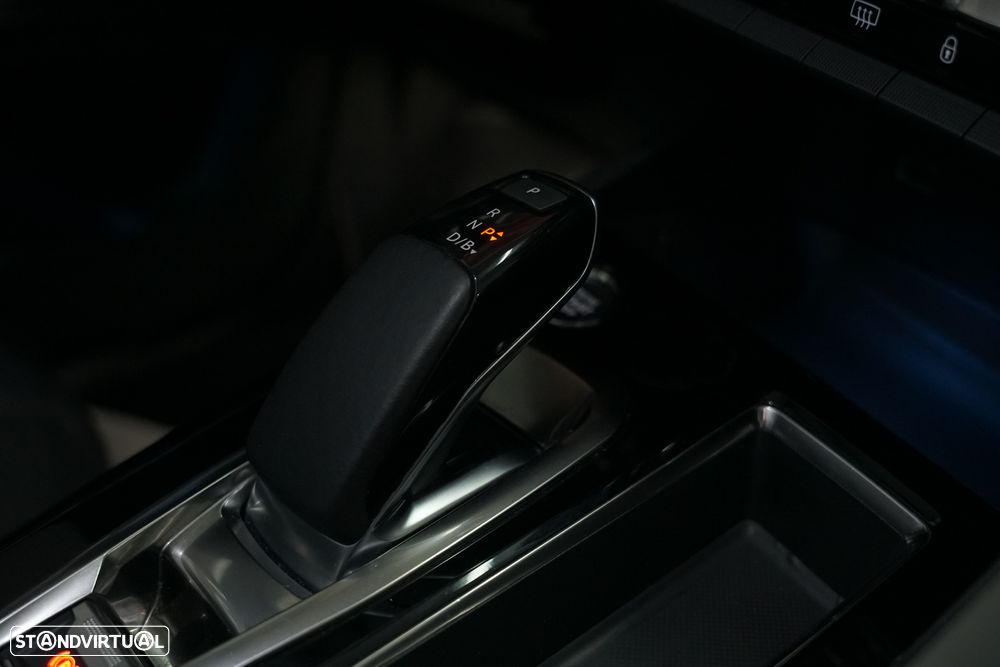 Peugeot 3008 1.6 Hybrid4 GT e-EAT8 - 21