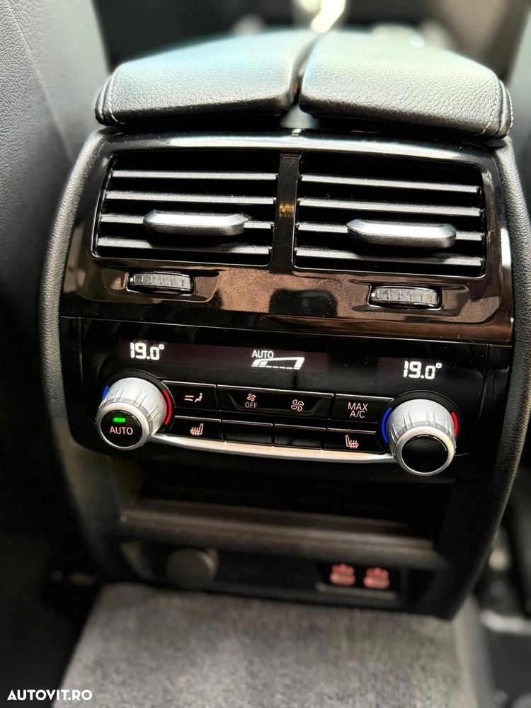 BMW Seria 5 520d Aut. Luxury Line - 11
