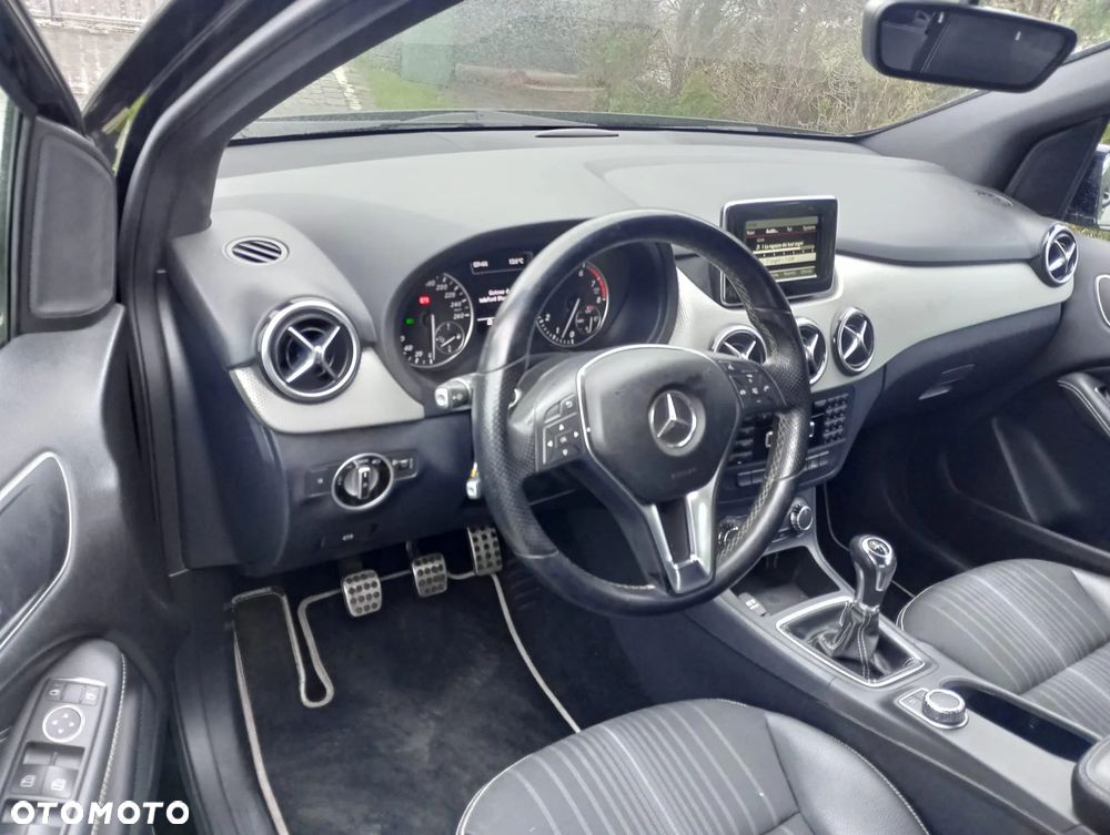 Mercedes-Benz Klasa B 200 (BlueEFFICIENCY) - 10