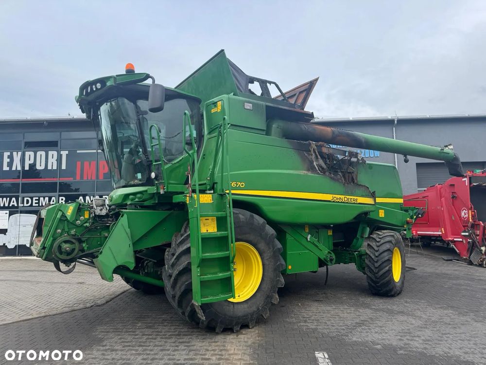 John Deere T670 - 10