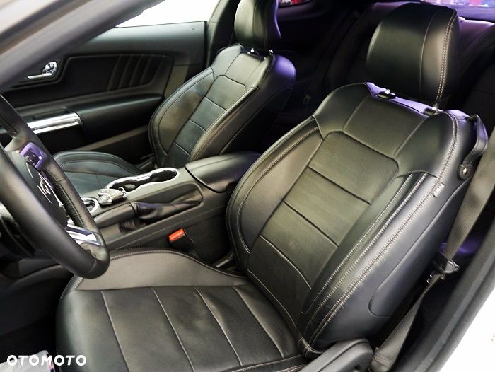 Ford Mustang 3.7 V6 Premium - 22