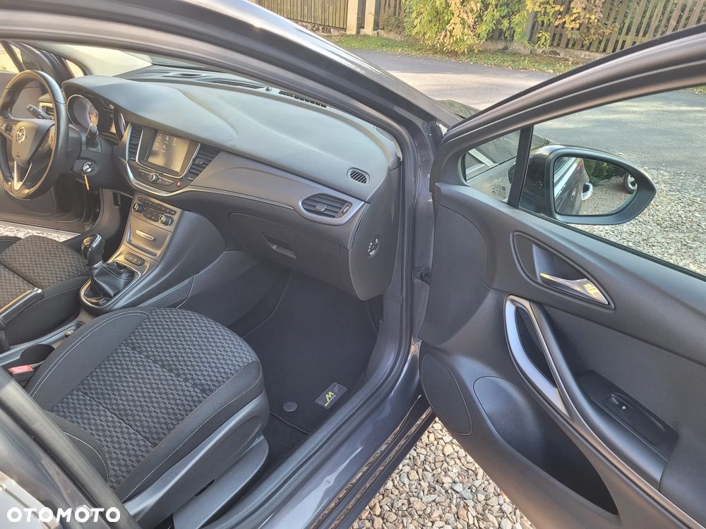 Opel Astra 1.4 Turbo Edition - 30