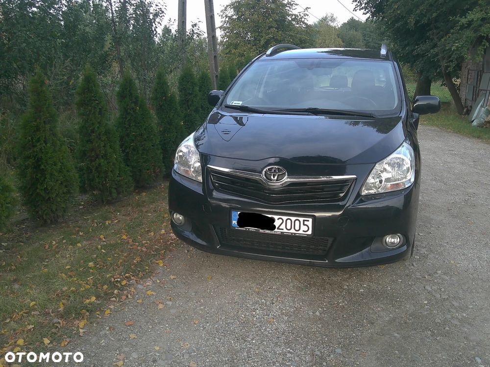 Toyota Verso 2.0 D-4D Life - 3