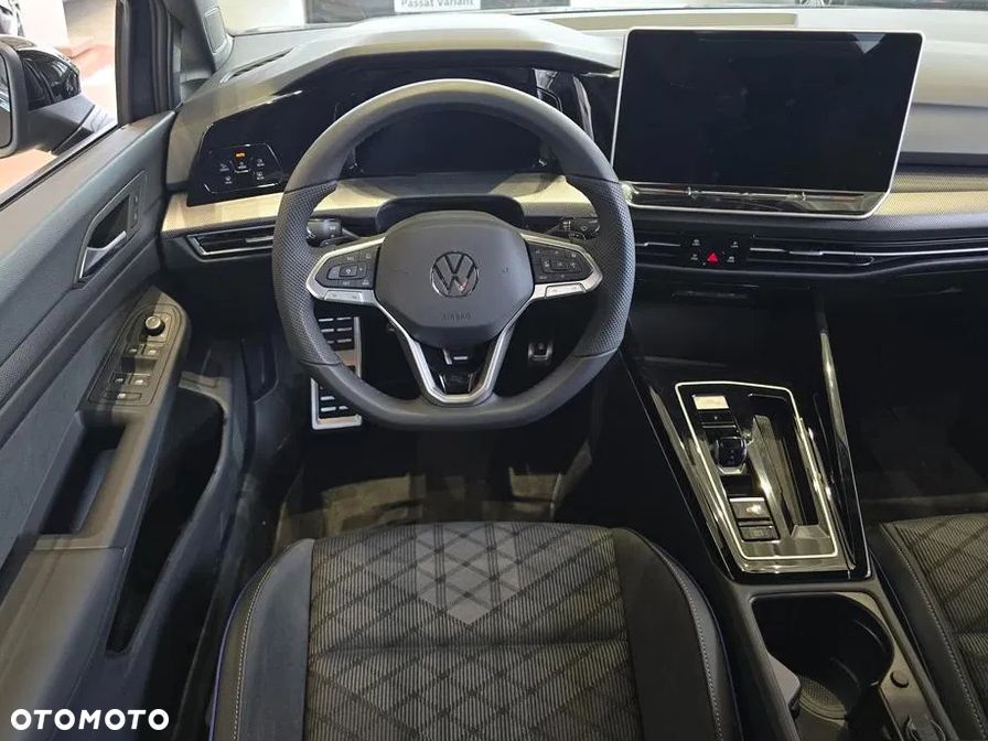 Volkswagen Golf 1.5 eTSI mHEV R-Line Plus DSG - 12