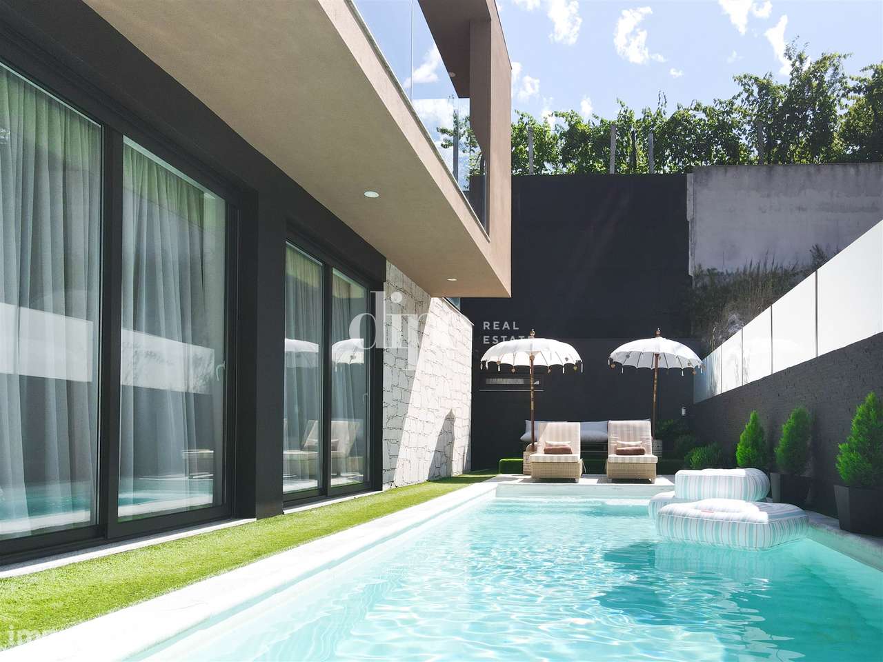 Fantástica moradia T3+1 com piscina e sala de inverno - Grande imagem: 2/34