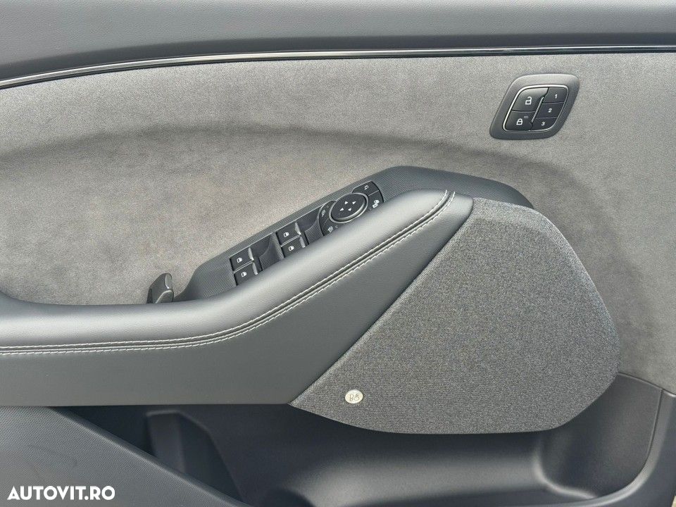 Ford Mustang Mach-E - 25