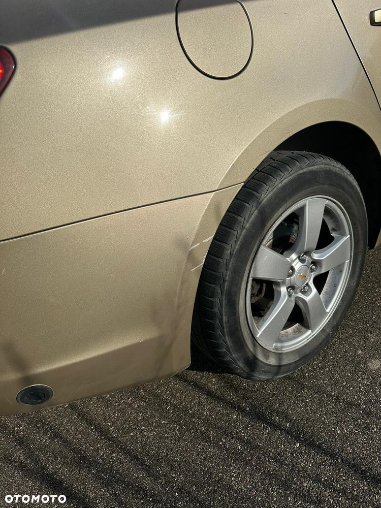 Chevrolet Cruze 1.6 LS - 11