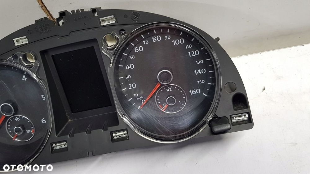 licznik VW Passat B7 2.0 TDI - 3