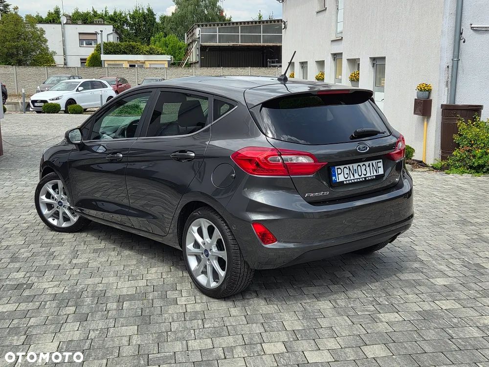 Ford Fiesta 1.0 EcoBoost S&S TITANIUM - 5