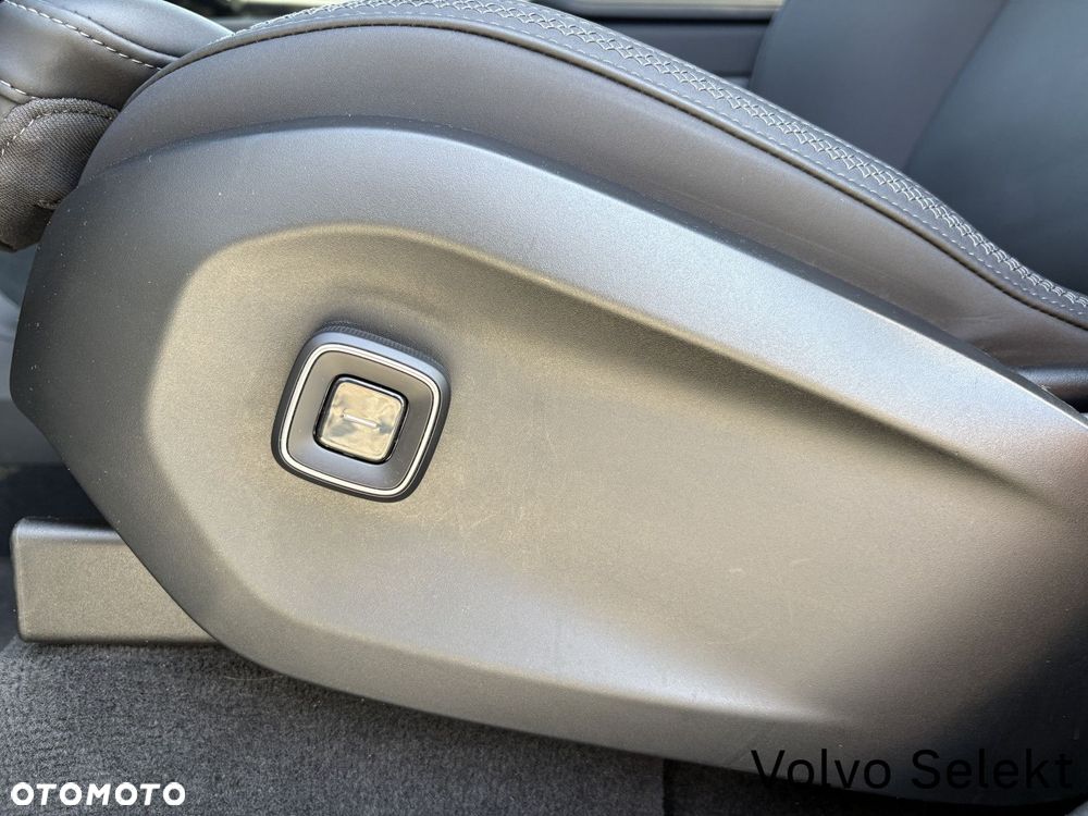 Volvo EX90 - 11