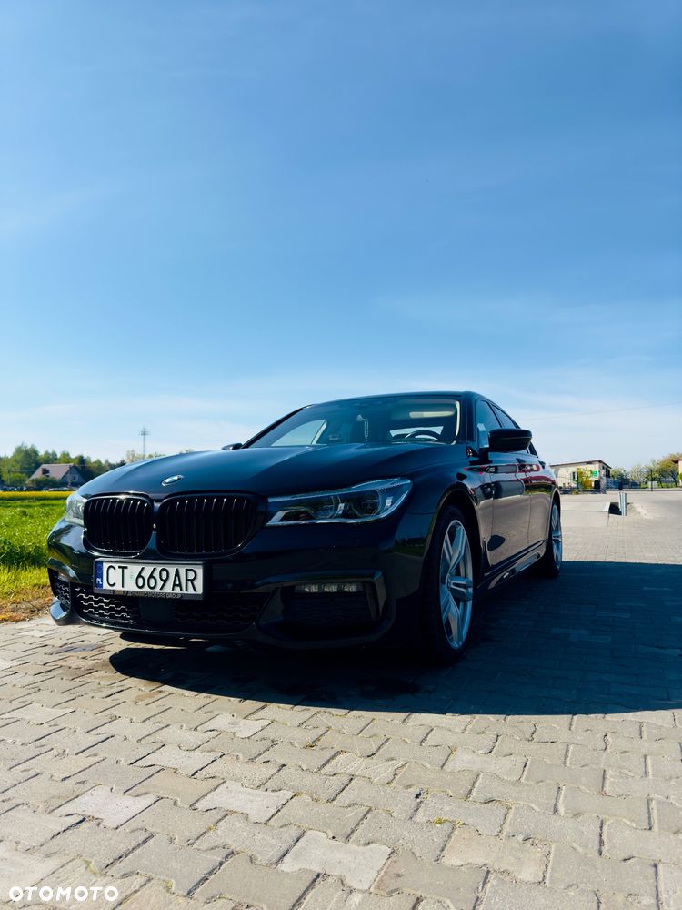 BMW Seria 7 750i xDrive - 2