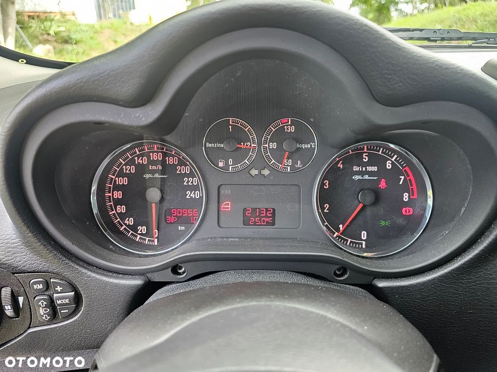 Alfa Romeo 147 1.6 T.S Impression - 17