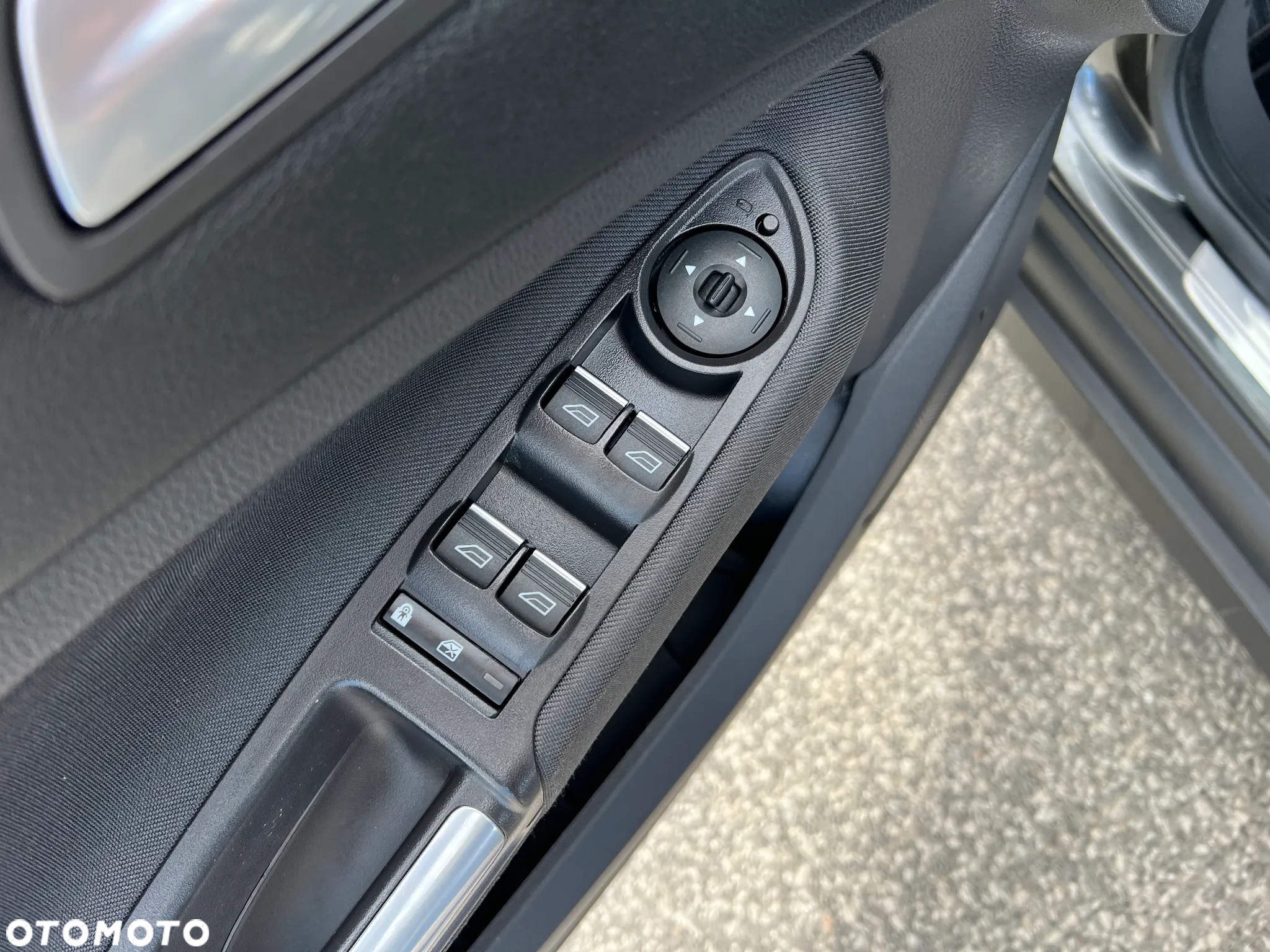 Ford C-MAX 1.0 EcoBoost Start-Stopp-System Titanium - 24