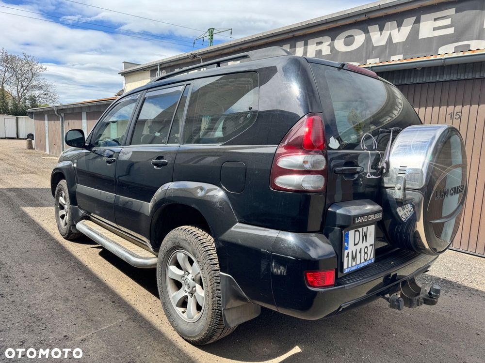 Toyota Land Cruiser - 4