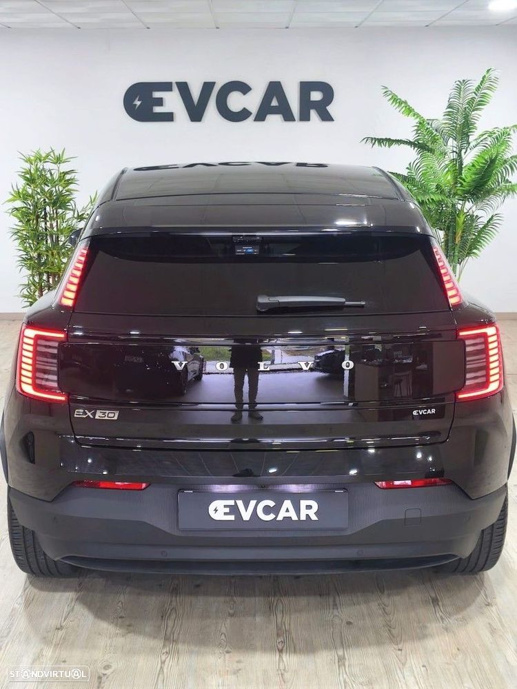 Volvo EX30 69 kWh Single Motor Extended Range Core - 30