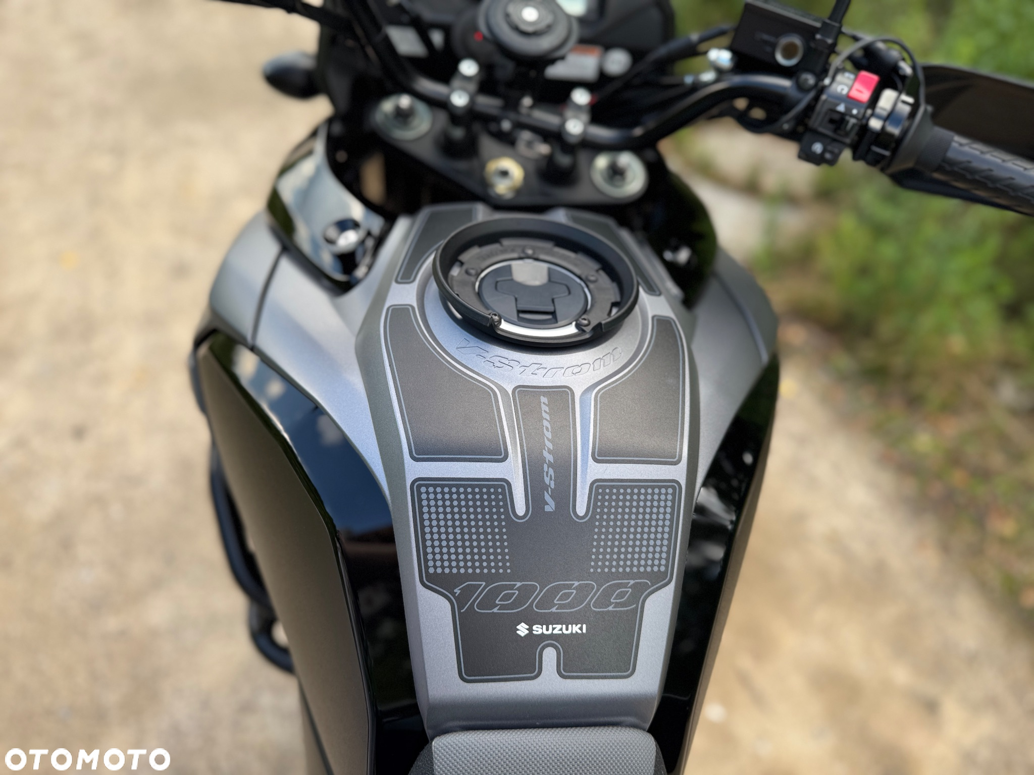 Suzuki V-STROM - 24