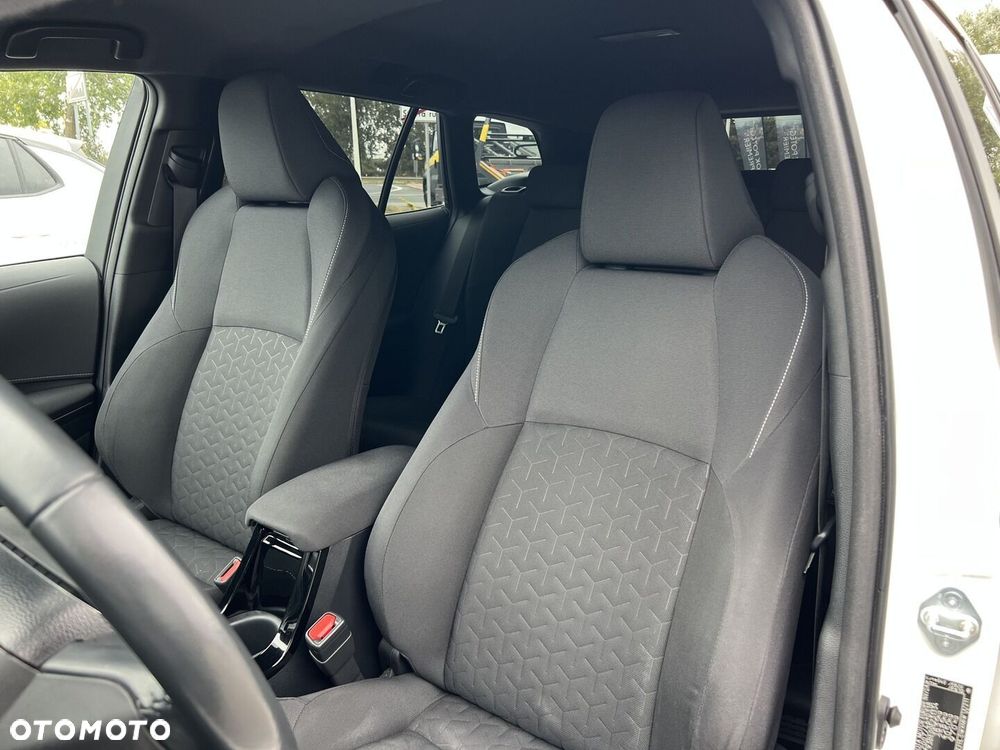 Toyota Corolla 1.8 Hybrid Comfort - 23