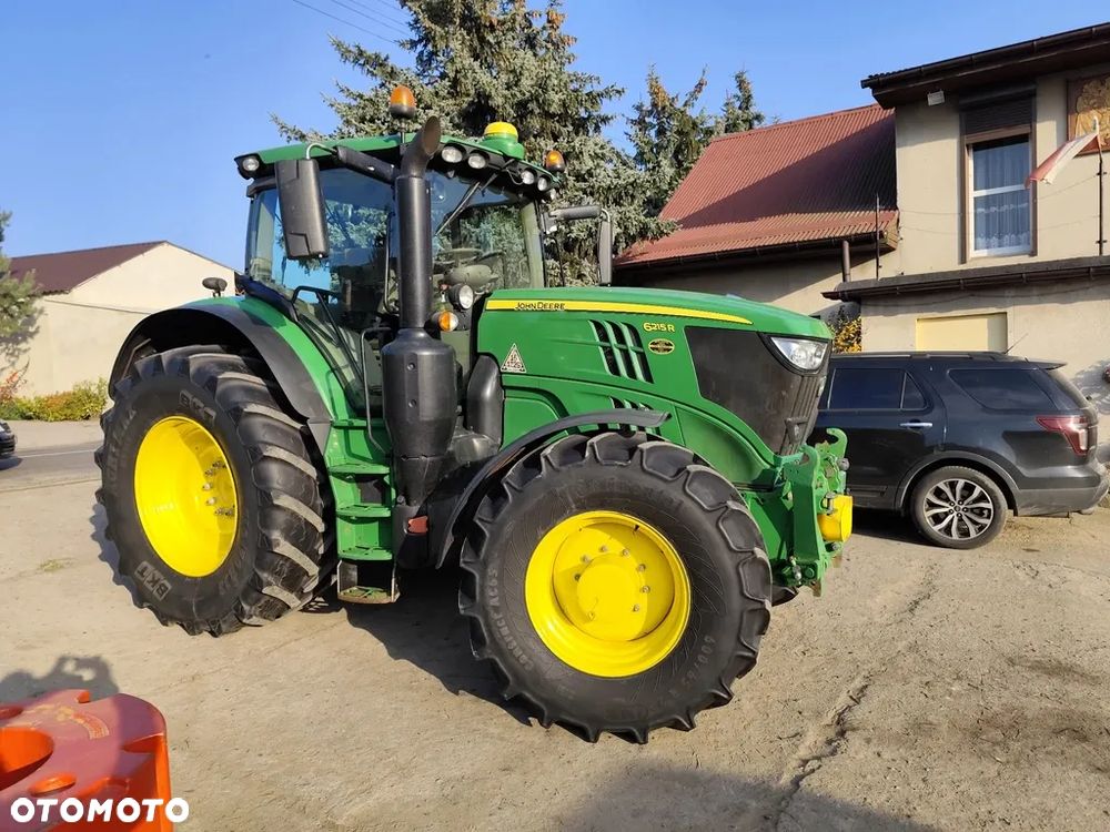John Deere 6215R - 14