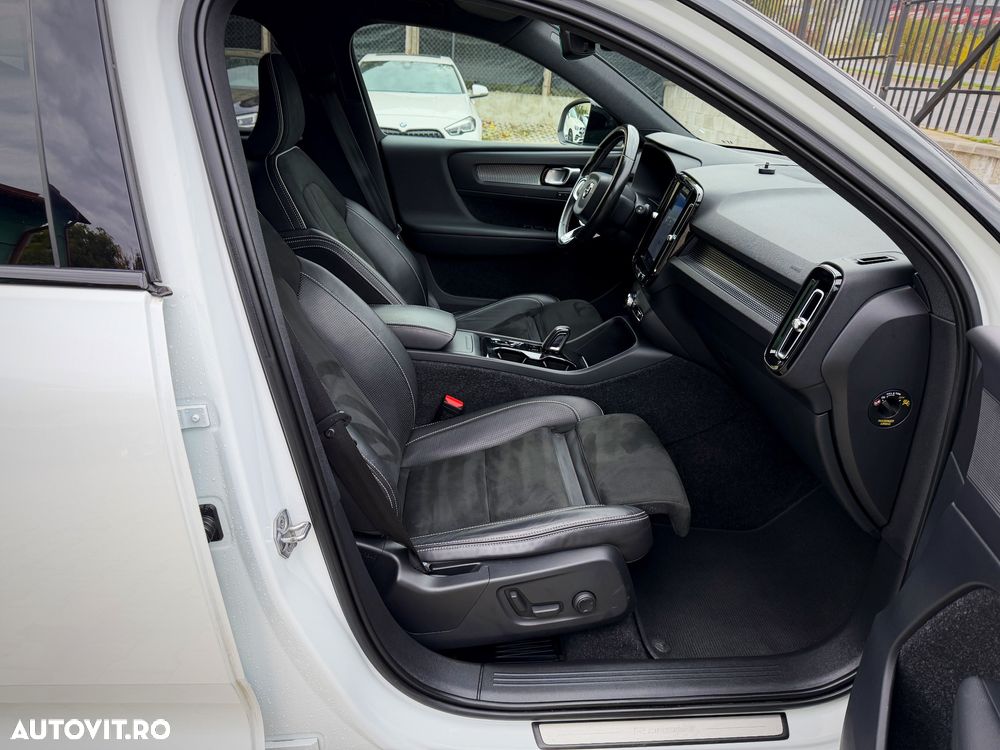 Volvo XC 40 D4 AWD Geartronic R-Design - 17