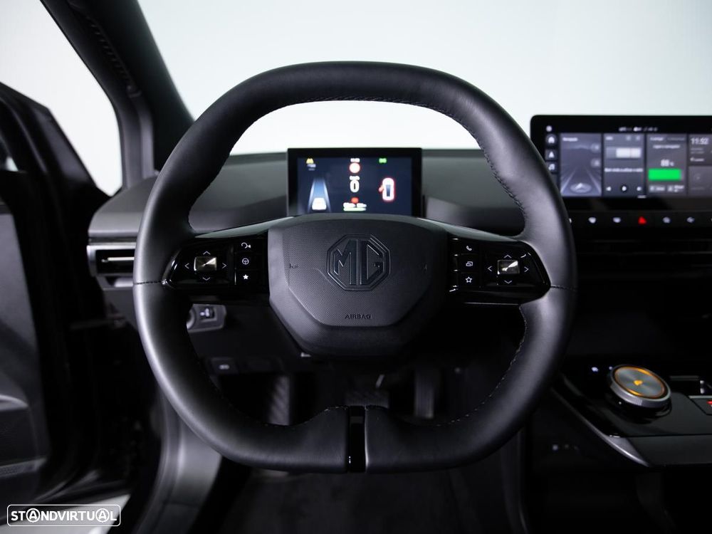 MG MG4 64 kWh Luxury - 17