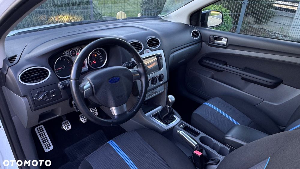 Ford Focus 1.6 16V Viva I - 6