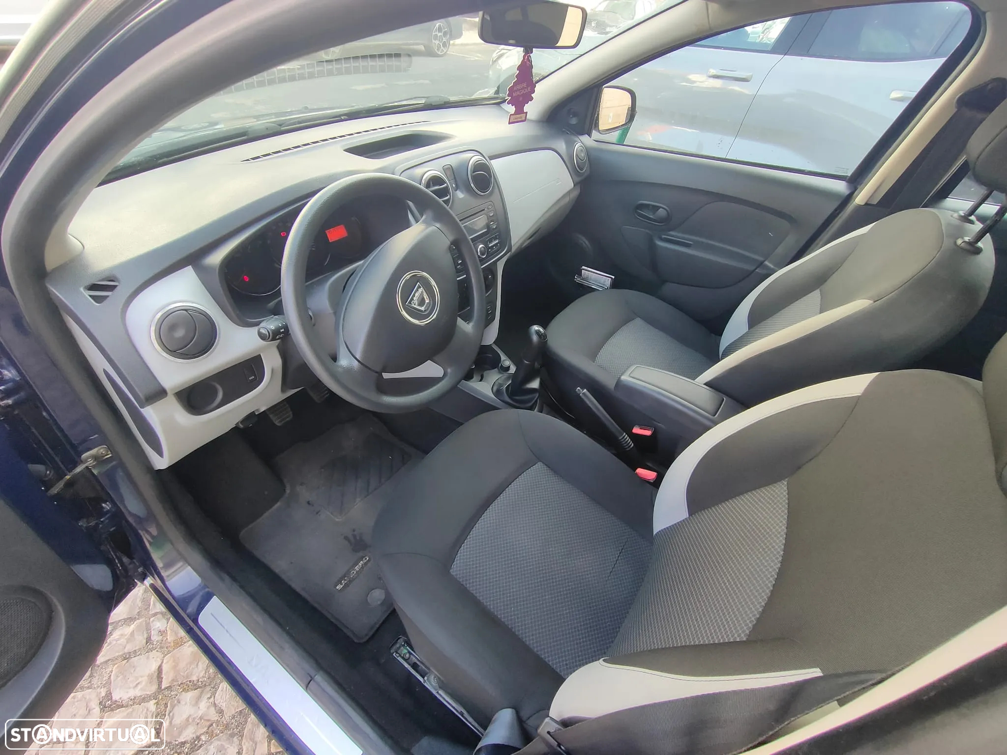 Dacia Sandero 1.5 dCi Confort - 6