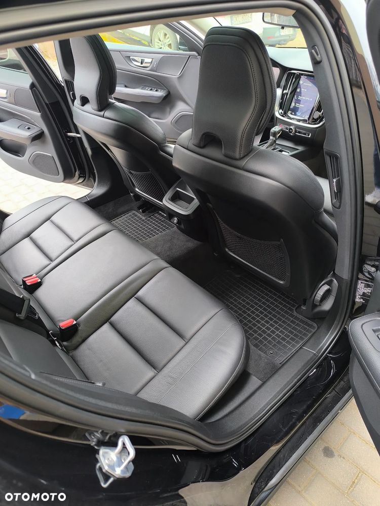 Volvo V60 T5 GPF Momentum - 16