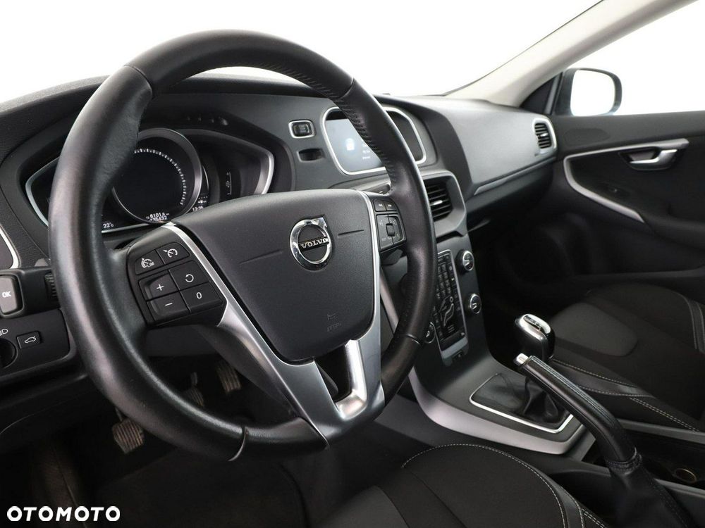 Volvo V40 T2 Momentum - 15