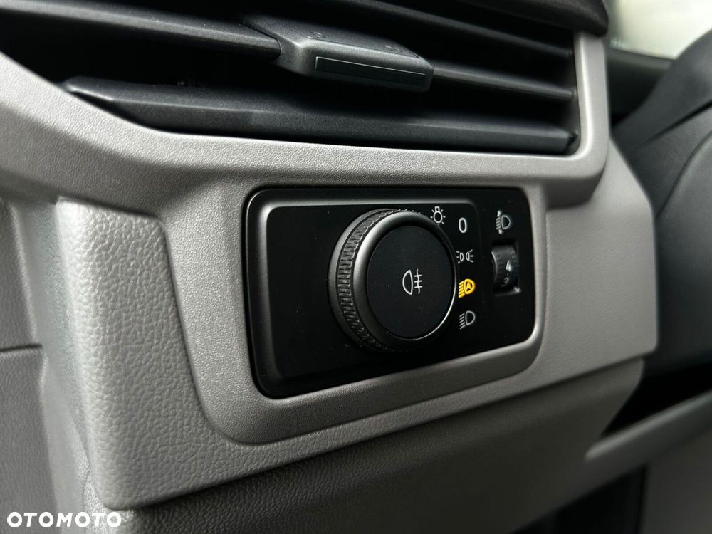 Volkswagen Transporter Transporter Furgon silnik: 2,0 l TDI 150 KM / skrzynia biegów: 6-biegowa manualna rozstaw osi: 3500 mm - 18