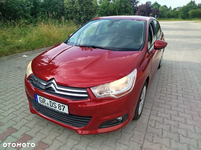 Citroën C4 VTi 120 90 Jahre - 1