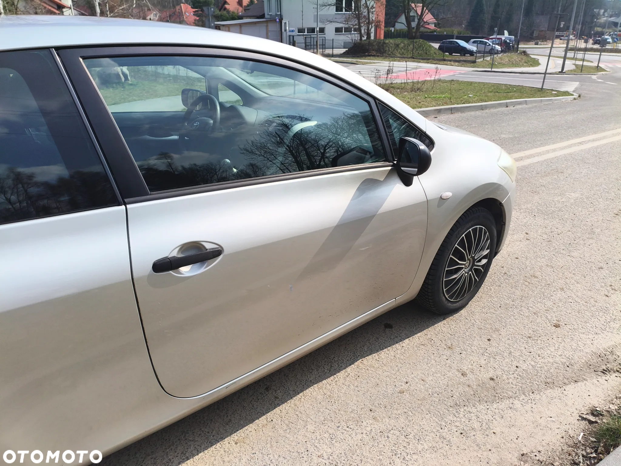 Toyota Auris 1.6 VVT-i Terra - 4