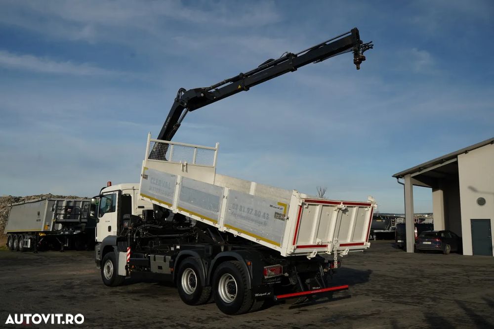 MAN TGS 33.360 / 6x4 / BASCULĂ SPATE 5.8 M + HIAB XS 122 HGV / RADIOCOMANDĂ / HGV ÎN SPATELE CABINEI / EURO 5 / MANUALĂ - 3