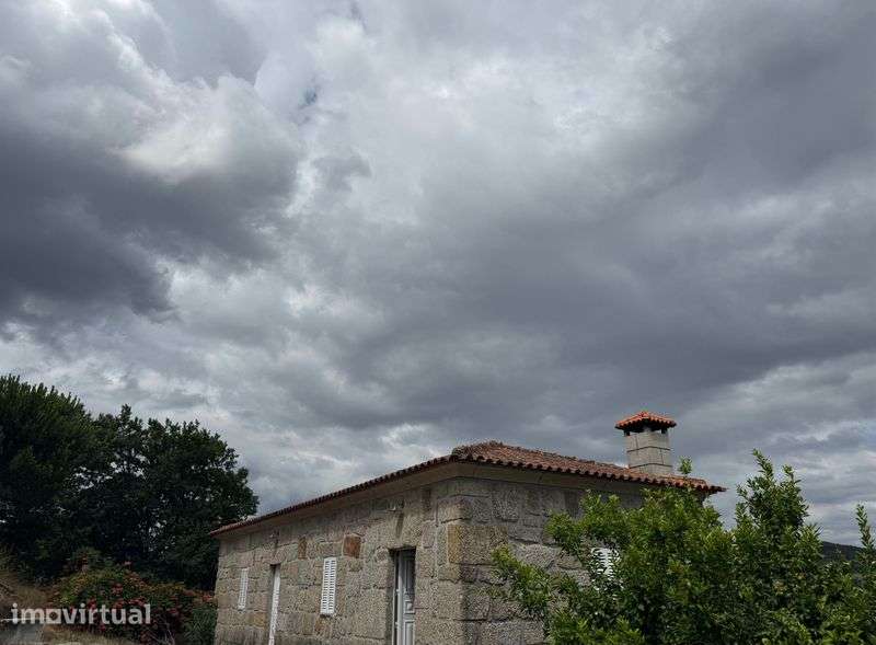 Vende-se quinta T2 com 8.980 m² - Grande imagem: 5/12